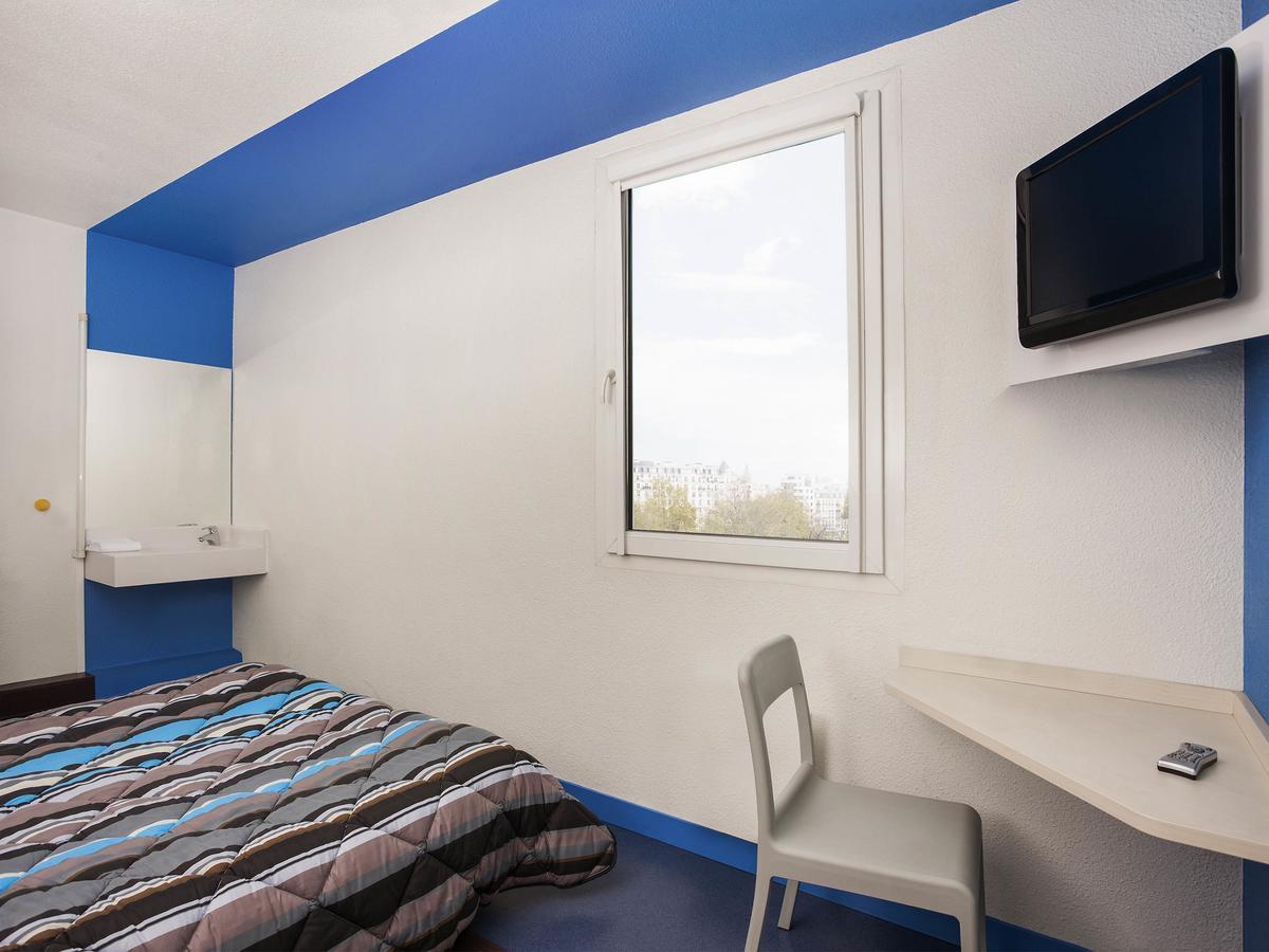 Enzo Hotels 1Er Prix Charleville Zewnętrze zdjęcie
